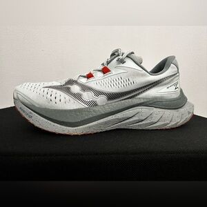 SAUCONY WHITE AND GRAY ATHLETIC SHOES SIZE: 10 MENS